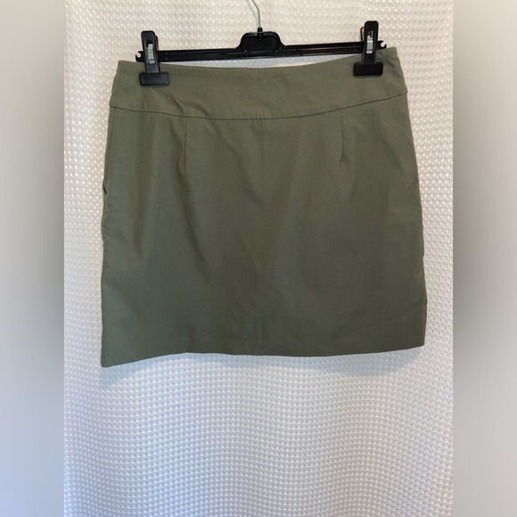 Women’s S.C. & CO. Army green stretchy Pull-on Skort size 8 - Picture 11 of 13